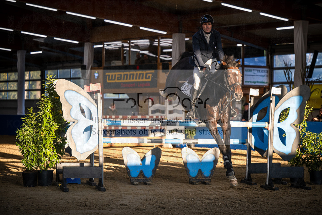 DOS_3824 | Entdecke hochwertige Reitturnierfotos von Foto Oger. Professionell, emotional und authentisch – jetzt Lieblingsmomente im Shop bestellen.Deutschlandweite Turnierfotografie. - Realisiert mit Pictrs.com