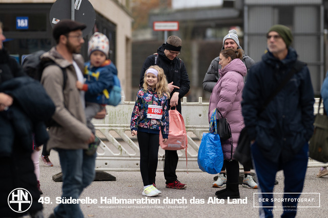 Süderelbe Halbmarathon 2025 I 09.11.2025 I Fotograf_DerSportfotograf.I 00078 | Der Sportfotograf. - Realisiert mit Pictrs.com