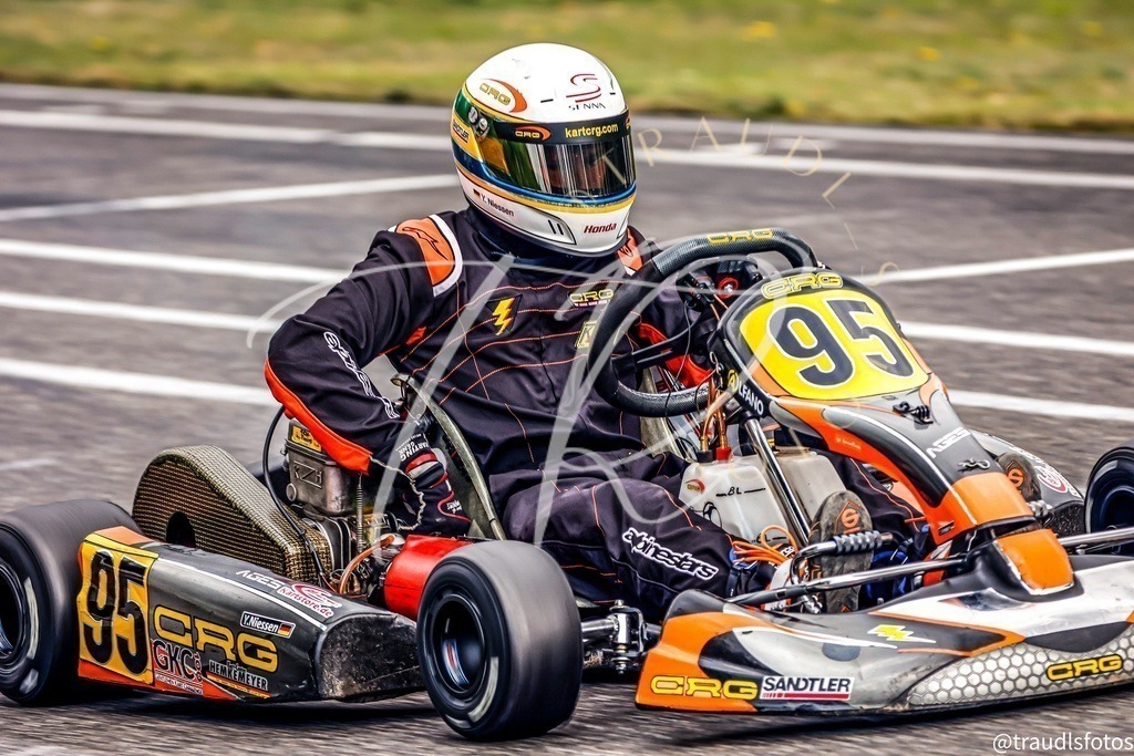 196ED6FD-F39F-43B7-B9DE-102B0600CCAA | traudl_s_fotos