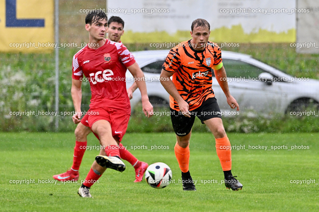 SV Viktoria Viktring vs. FC Mondi Frantschach | #16 Jonas Christoph Draxl SV Viktoria Viktring, #20 Roman Klösch FC Frantschach, SV Viktoria Viktring vs. FC Mondi Frantschach, SV Viktoria Viktring vs. FC Mondi Frantschach am 02.08.2025 in Klagenfurt (Sportplatz Viktrink), Austria, (Photo by Bernd Stefan)