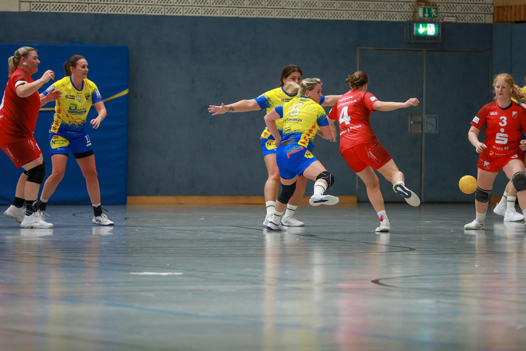 SVN_SvSchermbeck_051024_051 | Bildergalerie von Sport-Ereignissen aber auch von weiteren spannenden Dingen - nicht nur vom Niederrhein. In Anlehnung an den bekannten Spruch von Hanns Dieter Hüsch heißt das Motto: "Niederrhein ist überall".  - Realisiert mit Pictrs.com