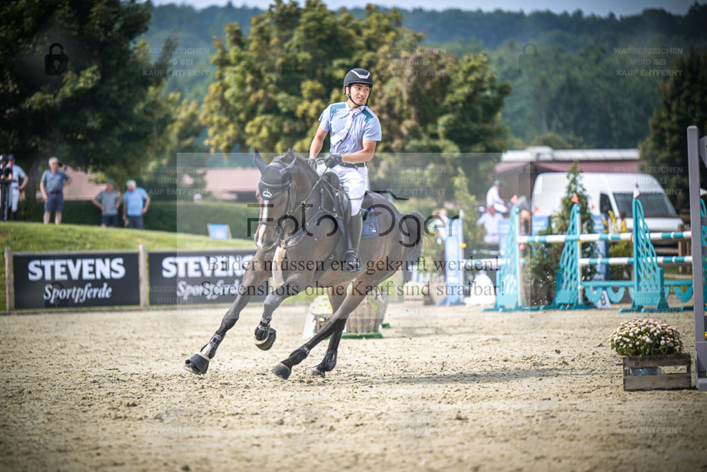 DOS_1764 | Entdecke hochwertige Reitturnierfotos von Foto Oger. Professionell, emotional und authentisch – jetzt Lieblingsmomente im Shop bestellen. - Realisiert mit Pictrs.com