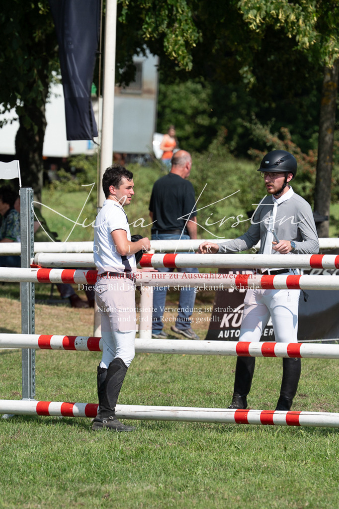 DSC_0762 | Pferde- und Turnierfotografie in Westsachsen. Pferdeportraits, Auftragszeichnungen und intuitive Kunst.