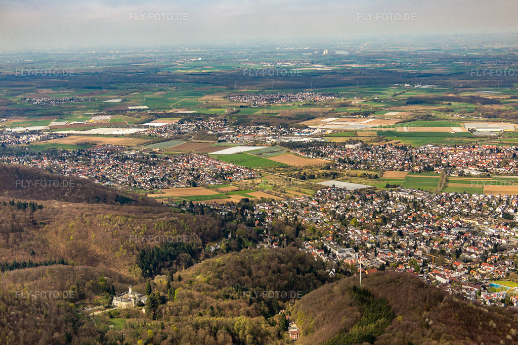 Luftbild: Schloss Heiligenberg in Seeheim-Jugenheim im Bundesland Hessen in Deutschland. Foto: IMG_077221.jpg vom 12.04.2015 durch Werner Riehm/FLY-FOTO.de