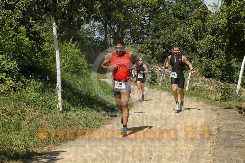 250824_1233_EX1_9735 | Sportfotografie im Rhein-Sieg Kreis, Köln, Bonn, NRW, Rheinland Pfalz, Hessen, etc. Unser Tätigkeitsfeld umfasst den Laufsport vom Volkslauf über den Marathon, Duathlon, Triathon bis zum Ultralauf wie Kölnpfad Ultra oder Schindertrail.