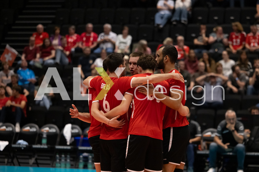 Luxembourg v Switzerland - CEV European League Men | KRIENS, SWITZERLAND - JUNE 12: Team of Luxembourg during the CEV European League match between Luxembourg and Switzerland at Pilatus Arena on June 12, 2026 in Kriens, Switzerland. - Realisiert mit Pictrs.com