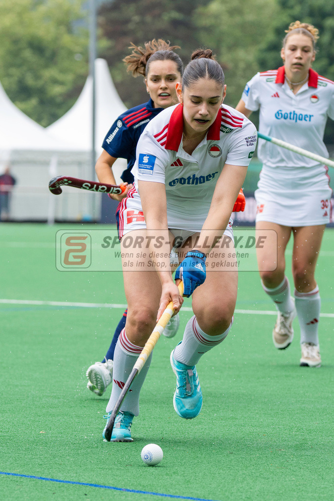 Final4_20240518-1159-0061 | Bonn, Deutschland, 18.05.2024:  in Aktion waehrend des Spiels der Deutsche Feldhockey-Meisterschaften 2024 zwischen Final 4 Damen Rot Weiss Köln - Mannheimer HC im Bonner THV am 18.05.2024 in Bonn, Deutschland. (Foto von Stephan Fehrmann)

Bonn, Germany, 18.05.2024:  in action during the game of Deutsche Feldhockey-Meisterschaften 2024 between Final 4 Damen Rot Weiss Köln - Mannheimer HC in Bonner THV at 18.05.2024 in Bonn, Deutschland. (Foto from Stephan Fehrmann)