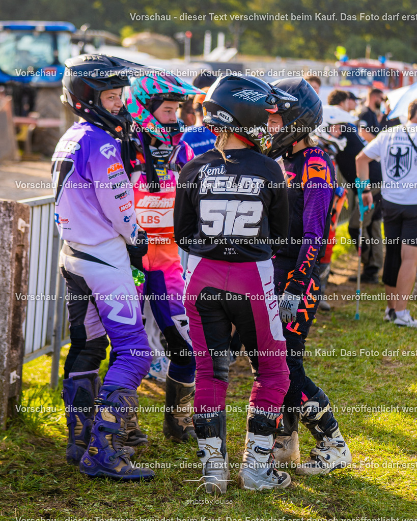 09_20_LM_Schenkenhorst-9688 | Sportfotografin aus Berlin-Brandenburg mit Fokus auf Motocross. Ich halte deine sportliche Leistung und echte Emotionen auf und neben der Strecke professionell fest. Entdecke die Fotos von deinem Rennen und bestelle sie direkt hier im Shop.