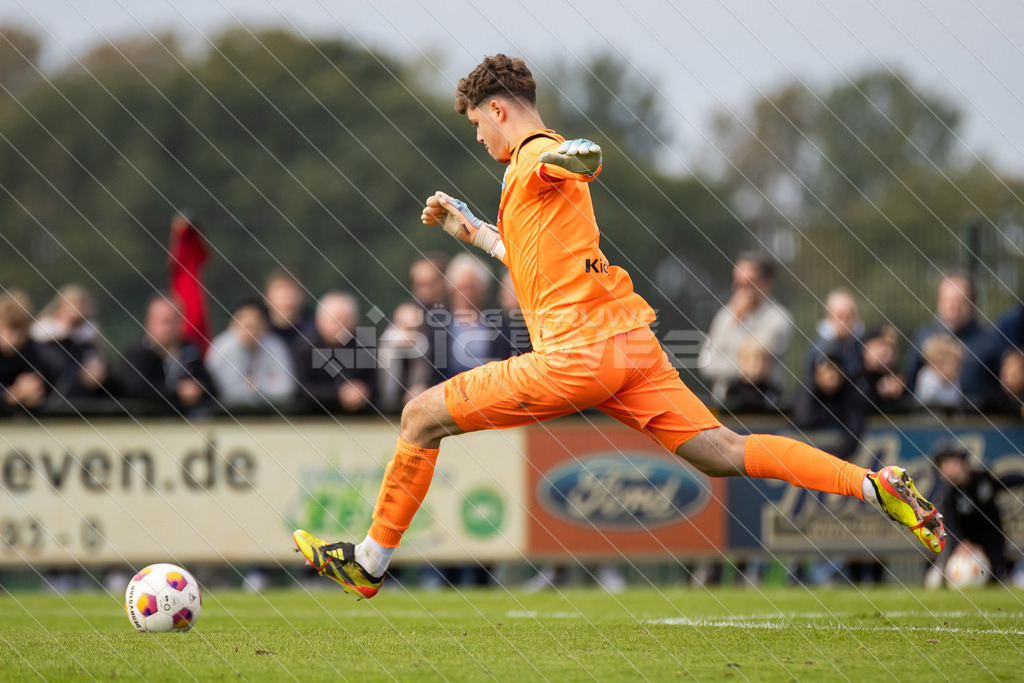 20251003_Picselweb-Fotografie_1R3_2587 | DFB Pokal 2. Runde, JFV A/O/B/H/H - SV Stuttgarter Kickers, Foto: Jörg Struwe - picselweb.de - Realisiert mit Pictrs.com