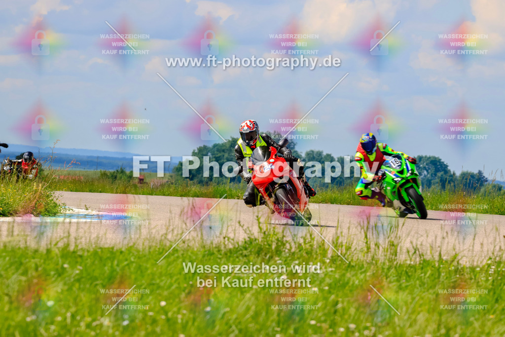 MotoTeam-0802 | Hier findet Ihr Bilder von Touristenfahrten auf der Nürburgring Nordschleife oder von anderen Veranstaltungen die ich besucht habe. Viel Spass beim Durch Schauen 