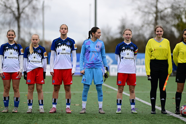 Fußball I Juniorinnen I Saison 2025-2026 I Regionalliga Nord I 7. Spieltag I Hamburger SV U17 - SpVg Aurich U17 I 03536 | Der Sportfotograf. - Realisiert mit Pictrs.com