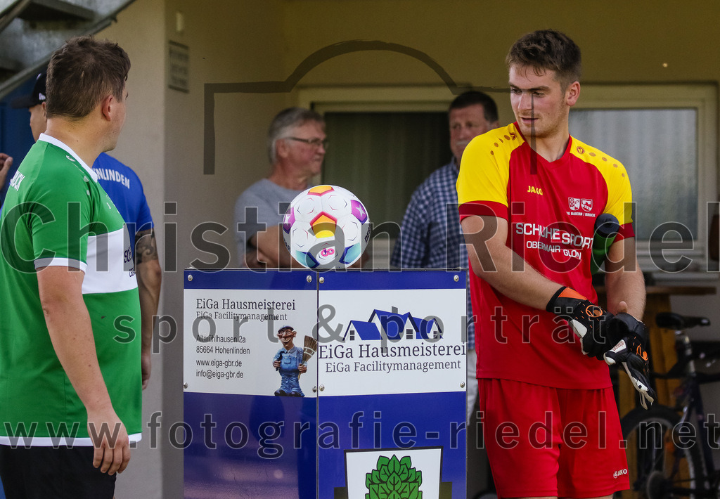 2023-08-20_001_SV_Hohenlinden_gegen_SV_Buch | Hohenlinden, Deutschland, 20.08.2023:
Fußball, A-Klasse 2023 / 2024, 1. Spieltag, SV Hohenlinden gegen SV Bruck, Endergebnis: 5:1

Torwart Simon Heiler (SV Bruck, #1)

Foto: Christian Riedel / fotografie-riedel.net