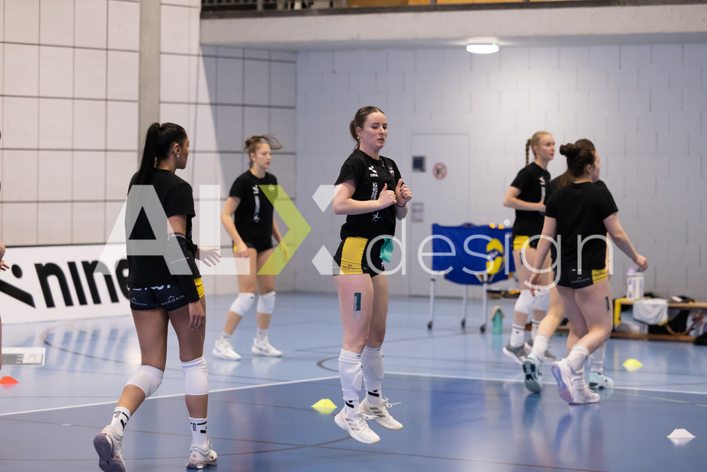 Volleyball I Frauen I Saison 2025-2026 I Volleyball NLA | Women I 1/4 Finals I  BIWI VFM - VC Kanti Schaffhausen I 01.03.2026 | Hochwertige Sportfotos kaufen & lizenzieren für Medien, Vereine, Agenturen & Sportler:innen. Entdecke professionelle Sportfotografie im Bildshop von Alexander Franzen. - Realisiert mit Pictrs.com