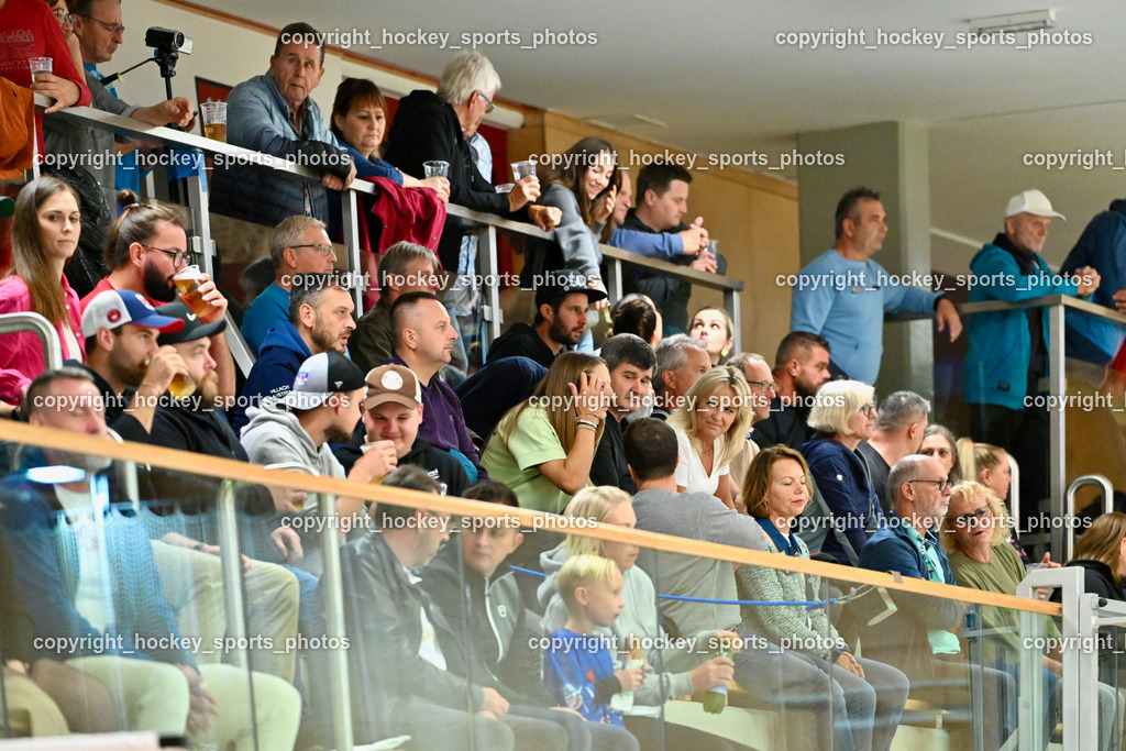 SC Ferlach vs. Bregenz Handball | Besucher Ballspielhalle Ferlach, SC Ferlach vs. Bregenz Handball, SC Ferlach vs. Bregenz Handball am 28.09.2024 in Ferlach (Ballspielhalle Ferlach), Austria, (Photo by Bernd Stefan)