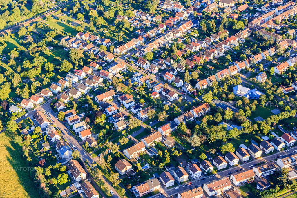 Luftbild: Mannheimer Straße im Ortsteil Rintheim in Karlsruhe im Bundesland Baden-Württemberg in Deutschland. Foto: IMG_115214.jpg vom 13.06.2019 durch Werner Riehm/FLY-FOTO.de