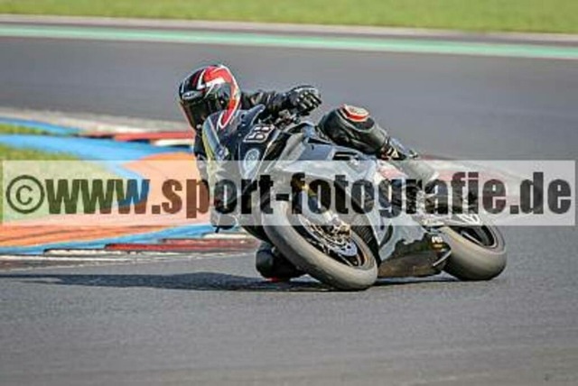 spof1822 | Professionelle Fotos von Sportveranstaltungen, aber auch Hochzeiten und anderen Events. - Realisiert mit Pictrs.com
