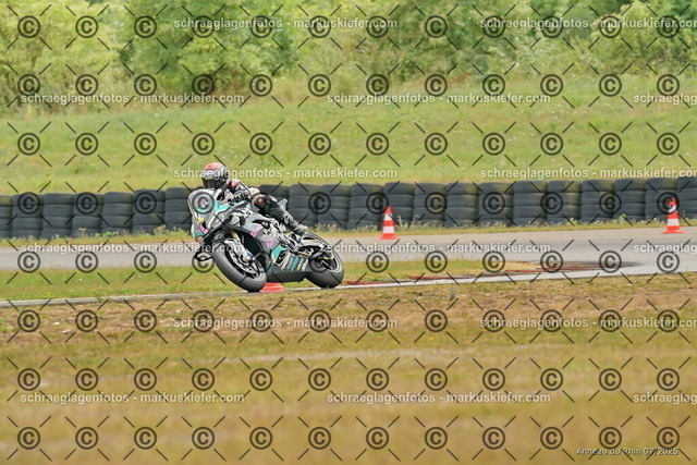 25bt05-1578 | markuskiefer.com - Realisiert mit Pictrs.com