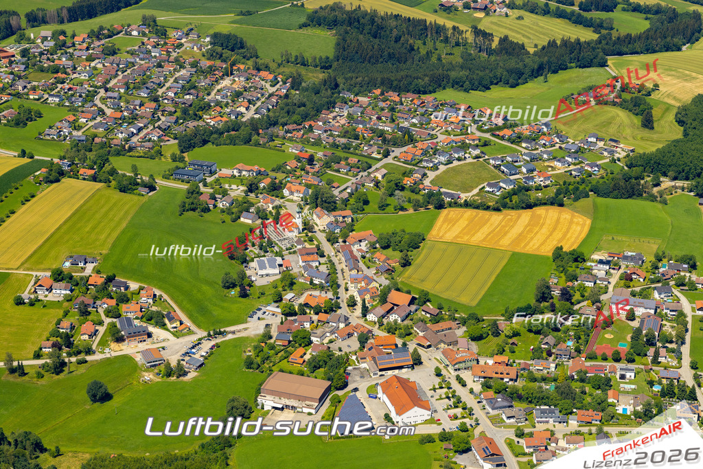 Aktuelles Luftbild von  Ruderting - Die Luftaufnahme wurde 2022 mittels UL-Flugzeug erstellt ( keine Drohne ) - hochauflösende Kamera-Systeme von  Canon -Beste Qualität - Für grossformatige Ausdrucke geeignet. Die Geschenkidee !