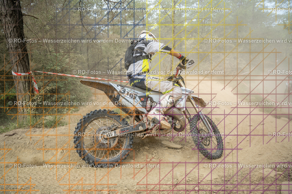 Niederwürzbach 4 Lauf-1049 | Sportfotografie von RO-Fotos: Motorsport, Motocross, Enduro, Laufveranstaltungen und Triathlon. Professionelle Fotos von Sportlern und Events. - Realisiert mit Pictrs.com