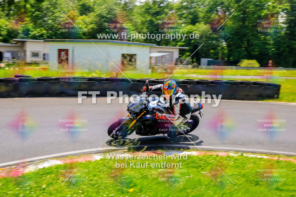 VBK-7984 | Hier findet Ihr Bilder von Touristenfahrten auf der Nürburgring Nordschleife oder von anderen Veranstaltungen die ich besucht habe. Viel Spass beim Durch Schauen 