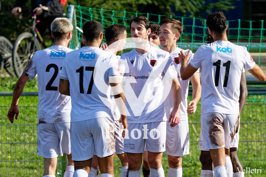 2eme ligue - FC Veyrier - FC Kosova |  durant le match de 2eme ligue entre FC Veyrier et FC Kosova au Stade du Grand-Donzel à Veyrier, Suisse