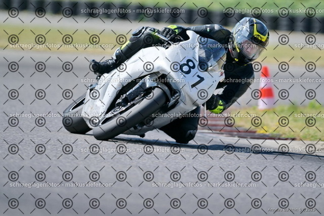 25bt04-0246 | markuskiefer.com - Realisiert mit Pictrs.com