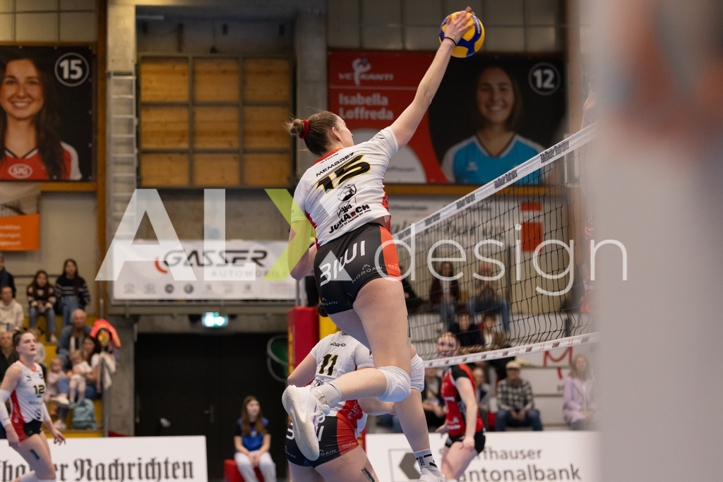 Volleyball I Frauen I Saison 2025-2026 I Volleyball NLA | Women I 1/4 Finals I VC Kanti Schaffhausen - BIWI Volleyball Franches-Montagnes I 21.02.2026 | 15 Vanina Membrez (CH) (BIWI VFM) – Mittelblock - Realisiert mit Pictrs.com