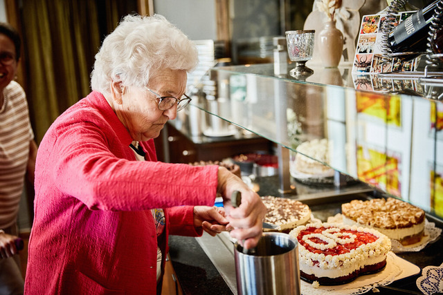 20250510_Gerda_Geburtstag0329 | Fotografie Franziska Johnigk - Realisiert mit Pictrs.com