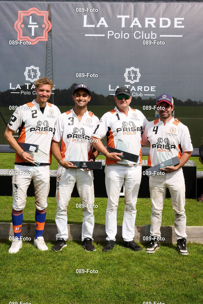 La Tarde Trachten Polo Cup 2025, Siegerehrung, Polo Teams La Tarde, Philly & Phill, Ostersee, Chiemsee, | La Tarde Polo Club Munich, La Tarde Trachten Polo Cup 2025, Siegerehrung, Polo Teams La Tarde, Philly & Phill, Ostersee, Chiemsee,, 2025-09-07,Foto: 089-foto.org - Realisiert mit Pictrs.com