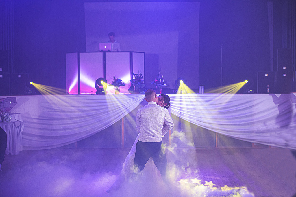 Hochzeit_Location_356 | Mein Name ist Arkadius. Ich fotografiere Ihre Hochzeit in Frankfurt und im Umkreis von 200 km. Als Fotograf bin ich noch bekannt im Bereich Business- und Modefotografie.