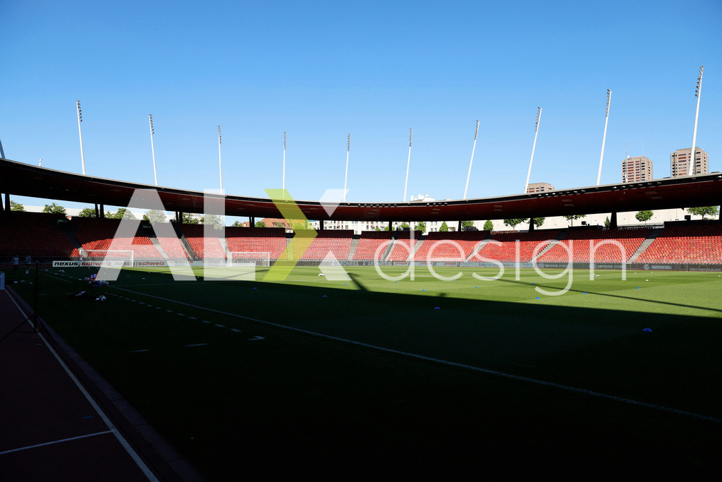 GC Zürich vs FC Zürich - AXA Women’s Super League Playoffs - Stadion Letzigrund | Stadium before the AXA Women’s Super League Playoffs quarter-final second leg between GC Zürich and FC Zürich at Stadion Letzigrund, Zurich, Switzerland. - Realisiert mit Pictrs.com
