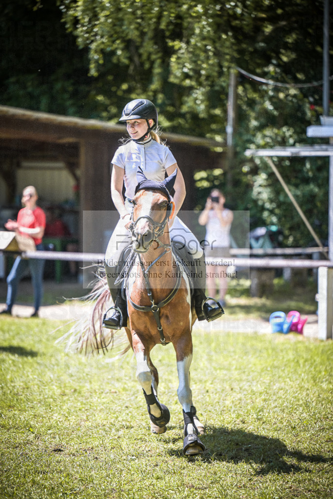 DOS_4716 | Entdecke hochwertige Reitturnierfotos von Foto Oger. Professionell, emotional und authentisch – jetzt Lieblingsmomente im Shop bestellen.Deutschlandweite Turnierfotografie. - Realisiert mit Pictrs.com