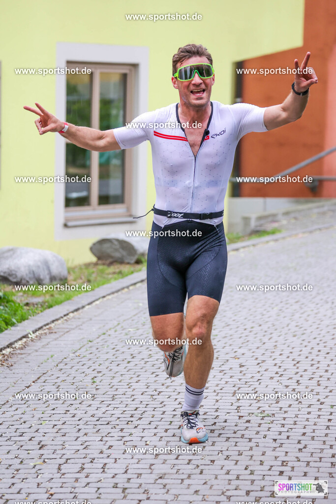 KSZ_4136 | Stadttriathlon Erding 2025. #yourpictrs #sportshot_your_pictrs @Sportshotphotography #stadttriathlonerding Copyright: www.sportshot.de