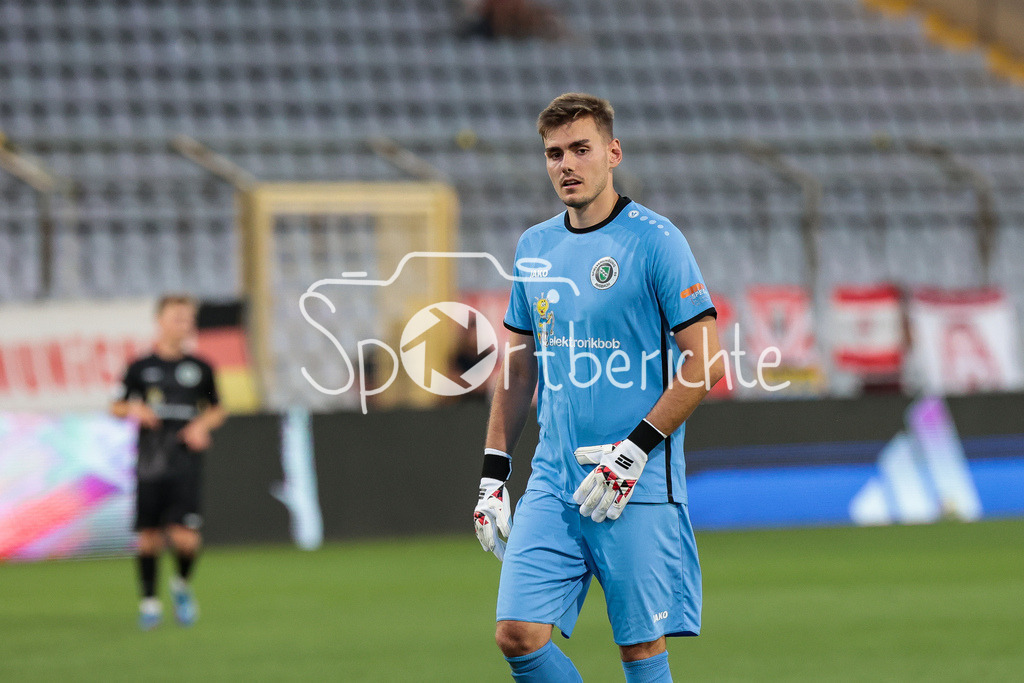 FC Bayern Amateure - SpVgg Ansbach | im Bild Heiko SCHIEFER (Ansbach #24) / Freisteller / Einzelfoto