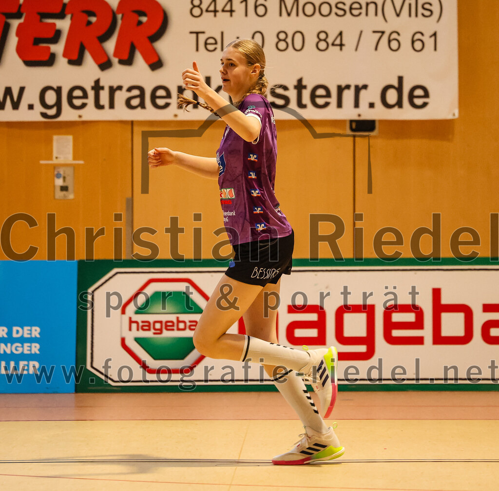 2024-03-09_074_SpVgg_Altenerding_gegen_Eintracht_Dachau-Karlsfeld | Erding, Deutschland, 09.03.2024:
Handball, Bezirksoberliga Frauen Altbayern 2023 / 2024, 17. Spieltag, SpVgg Altenerding gegen Eintracht Dachau-Karlsfeld, Endergebnis: 26:25

Grit Kschischow (SpVgg Altenerding, #4)

Foto: Christian Riedel / fotografie-riedel.net