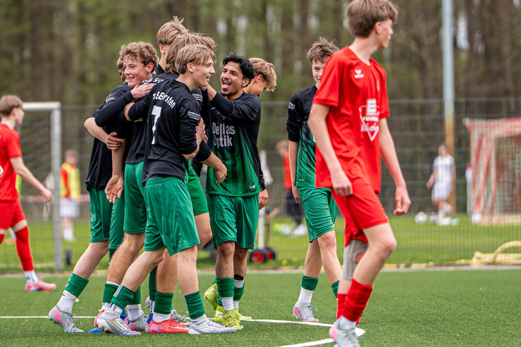 VFL Wittekind-Wildeshausen - TuS Eversten I 03395 | jns.sportfotos - Realisiert mit Pictrs.com