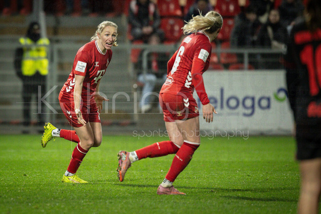Frauen Fußball-Bundesliga; Bayer 04 Leverkusen - 1. FC Köln, 13.02.2026 | Torjubel über den Anschlusstreffer zum 2:1 durch Pauline Bremer (1. FC Köln, 11); Bayer 04 Leverkusen - 1. FC Köln an Spieltag 18 der Google Pixel Frauen-Bundesliga am 13.02.2026 im Ulrich-Haberland-Stadion in Leverkusen (Nordrhein-Westfalen). DFL REGULATIONS PROHIBIT ANY USE OF PHOTOGRAPHS AS IMAGE SEQUENCES AND/OR QUASI-VIDEO.