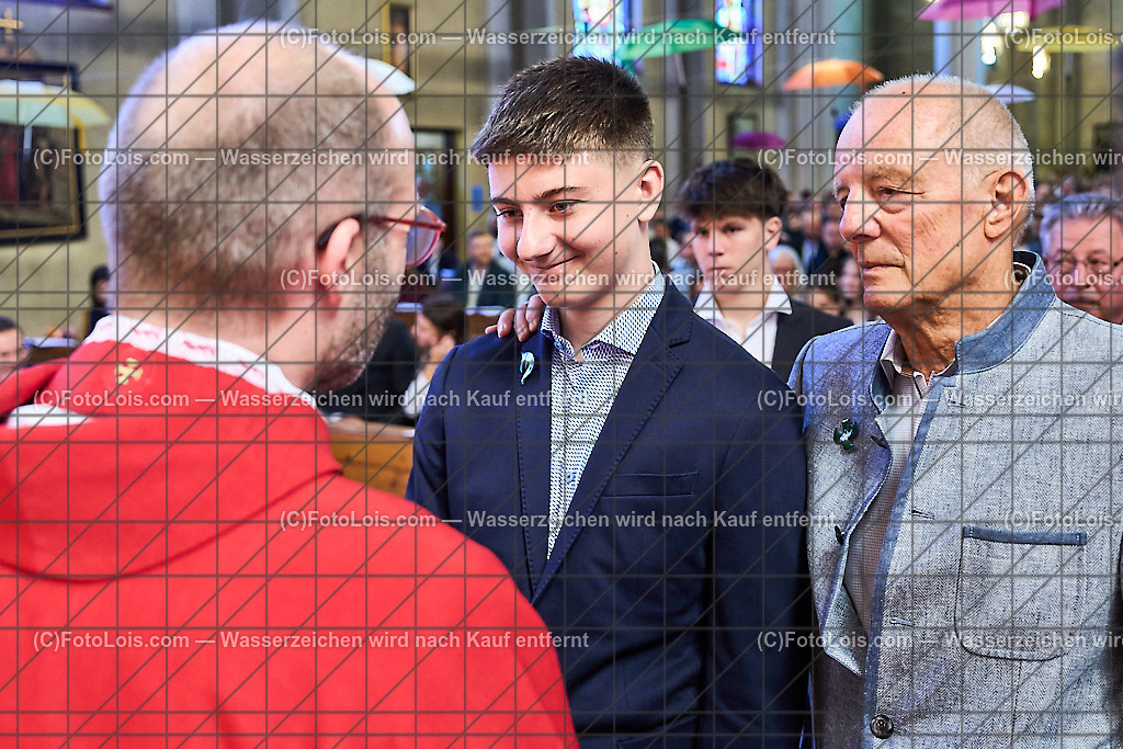 ALP1075_PfarrFirmung Wieselburg_Firmvorgang | (C)FotoLois.com, Alois Spandl, Firmung in der Pfarrkirche Wieselburg mit Generalvikar Dr. Christoph Weiss, Dechant Pfarrer Daniel Kostrzycki und Monignore Franz Dammerer, Sa 15. Juni 2024.