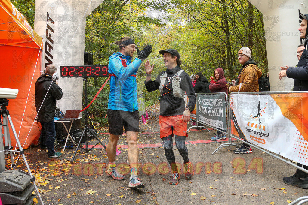 251026_1231_EX1_0580 | Sportfotografie im Rhein-Sieg Kreis, Köln, Bonn, NRW, Rheinland Pfalz, Hessen, etc. Unser Tätigkeitsfeld umfasst den Laufsport vom Volkslauf über den Marathon, Duathlon, Triathon bis zum Ultralauf wie Kölnpfad Ultra oder Schindertrail.