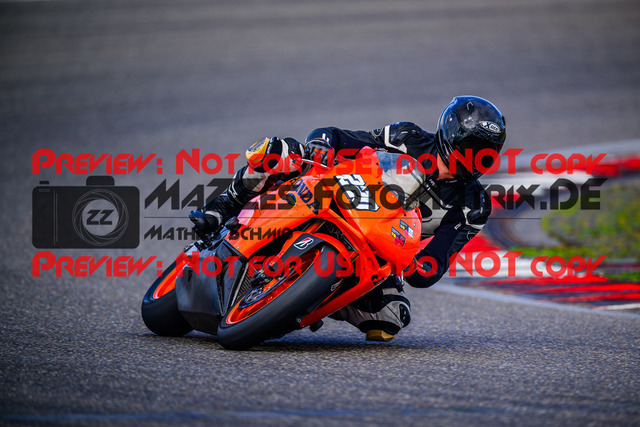 MaZZes_FotoMatrix_240911_6007705_4600 | ROT