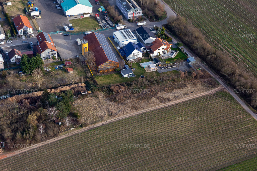 Luftbild: Gewerbegebiet In der Nauroth. HWP die möbelmacher in Ellerstadt im Bundesland Rheinland-Pfalz in Deutschland. Foto: IMG_130450.jpg vom 12.02.2022 durch Werner Riehm/FLY-FOTO.de