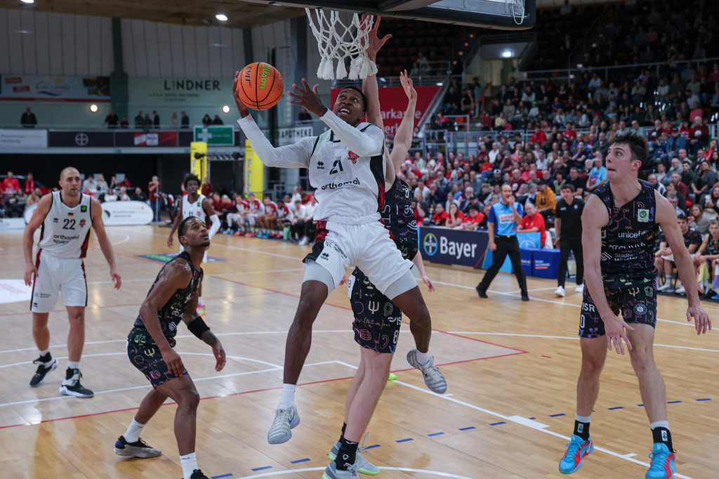 Pro A BAYER GIANTS vs Uni Baskets Münster-26 | Fotos von Basketballspielen aus dem Raum NRW fotografiert von Gero Mueller-Laschet und Daniel Schaefer - Realisiert mit Pictrs.com