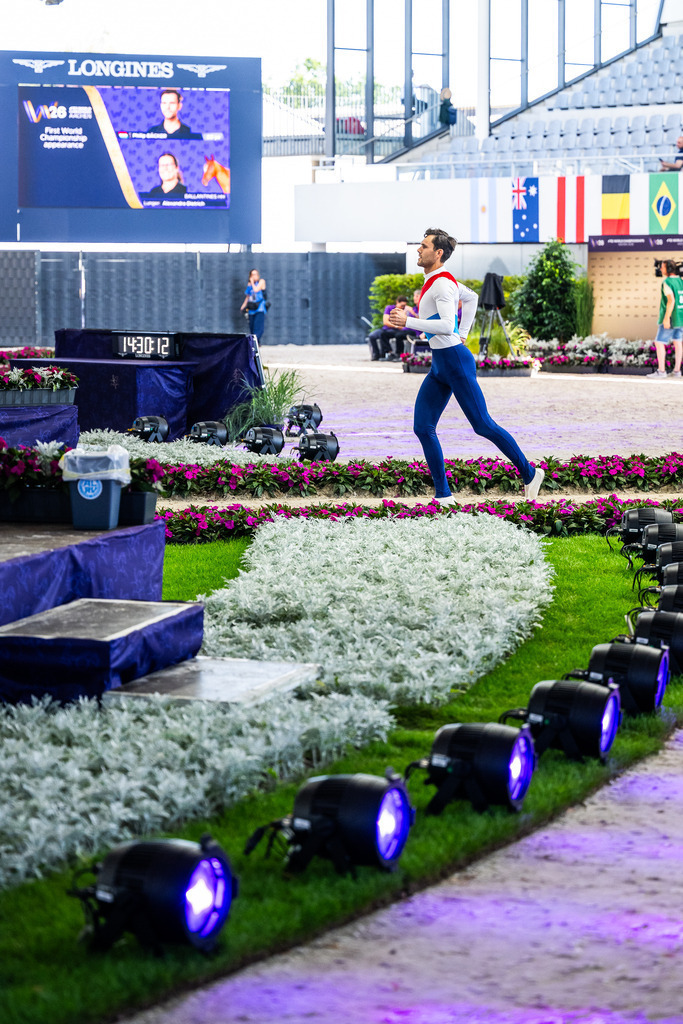 FEI World Championships | Luxembourg Vaulter Philip Bäcker entering the Arena in Aachen - Realisiert mit Pictrs.com