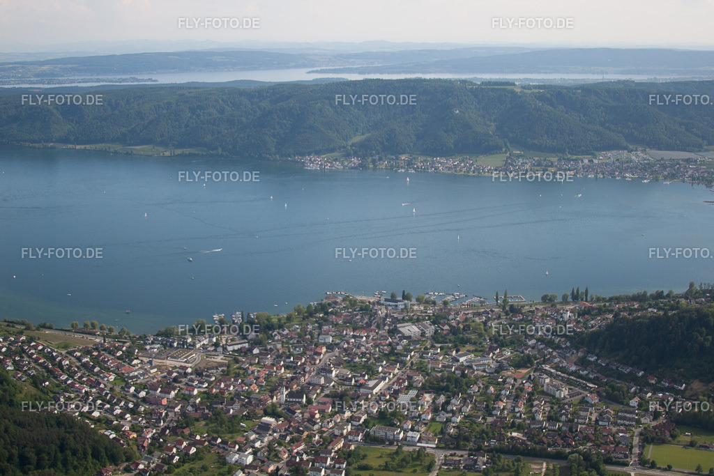 Ortskern am Uferbereich des Bodensee im Ortsteil Bodman | Luftbild: Ortskern am Uferbereich des Bodensee im Ortsteil Bodman im Ortsteil Ludwigshafen in Bodman-Ludwigshafen im Bundesland Baden-Württemberg in Deutschland. Foto: IMG_57459.jpg vom 08.06.2013 durch Werner Riehm/FLY-FOTO.de - Realisiert mit Pictrs.com