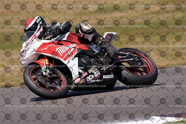 26bt04-1600 | markuskiefer.com - Realisiert mit Pictrs.com