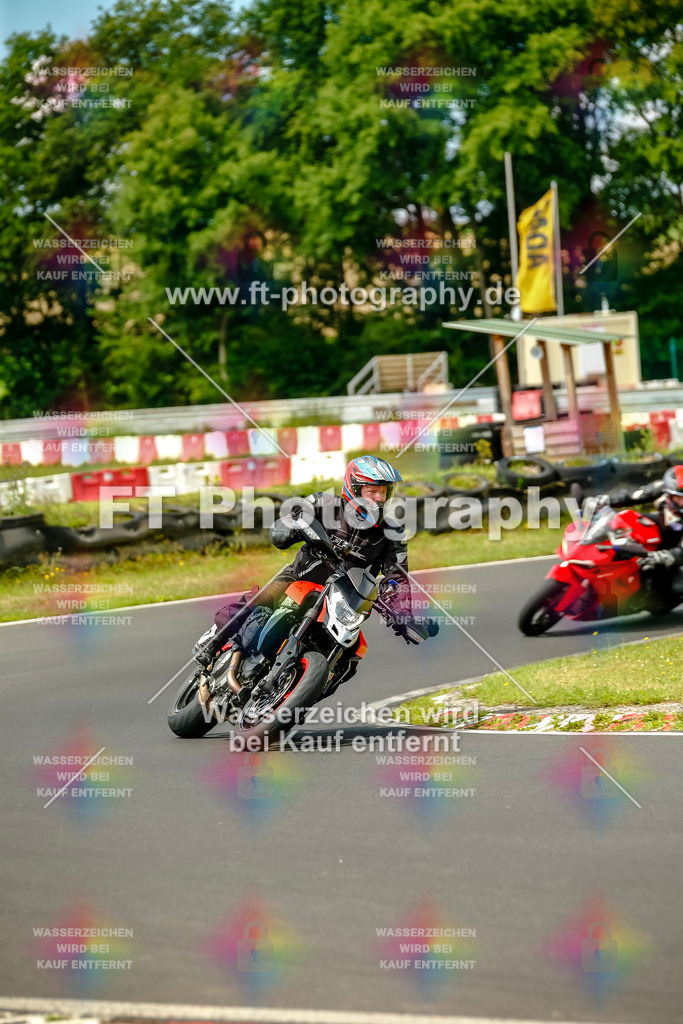 VBK-4711 | Hier findet Ihr Bilder von Touristenfahrten auf der Nürburgring Nordschleife oder von anderen Veranstaltungen die ich besucht habe. Viel Spass beim Durch Schauen 