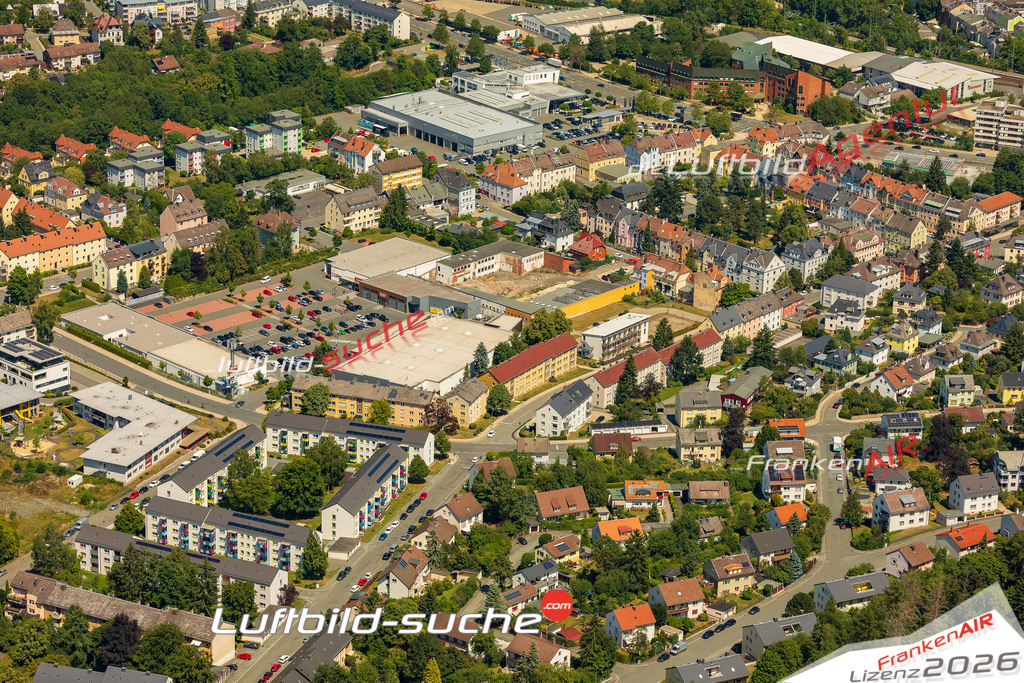 Luftaufnahme von  Hof - Die Luftaufnahme wurde 2025 vom UL-Flugzeug heraus erstellt ( keine Drohne ) - Hochauflösende Luftaufnahme - für professionelle Ausdrucke geeignet. Die Geschenkidee !Mit Lizenz und Bildrechte bestellbar