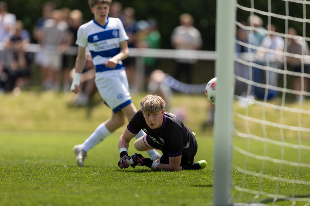 Fußball I Männer I 40. Pfingscup Hollage I 13093 | realhellocedii - Realisiert mit Pictrs.com