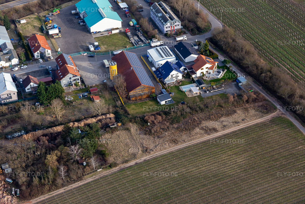 Luftbild: Gewerbegebiet In der Nauroth. HWP die möbelmacher in Ellerstadt im Bundesland Rheinland-Pfalz in Deutschland. Foto: IMG_130451.jpg vom 12.02.2022 durch Werner Riehm/FLY-FOTO.de