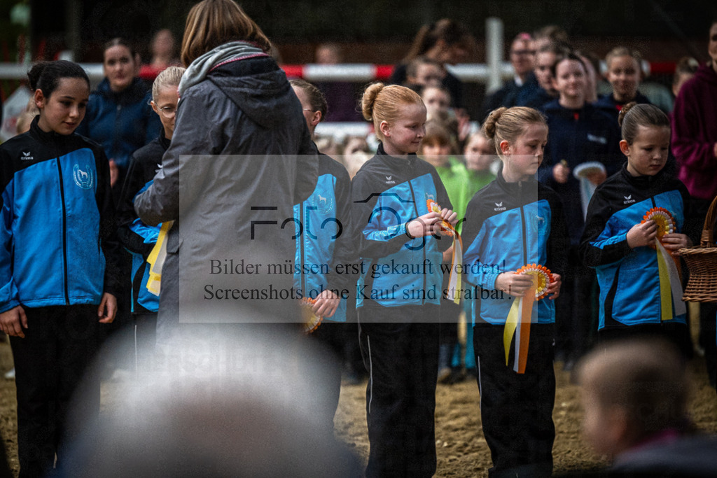 DOS_0147 | Entdecke hochwertige Reitturnierfotos von Foto Oger. Professionell, emotional und authentisch – jetzt Lieblingsmomente im Shop bestellen.Deutschlandweite Turnierfotografie. - Realisiert mit Pictrs.com